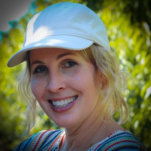 Meet your Posher, Emily - Picture 1 of 1